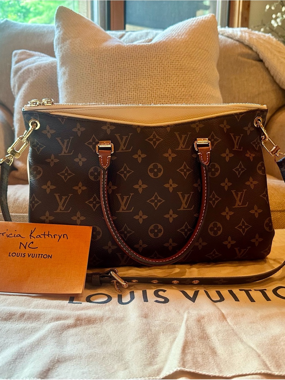 Louis Vuitton Monogram Pallas MM - Such a rare beauty in this color combo - Picture 2 of 13